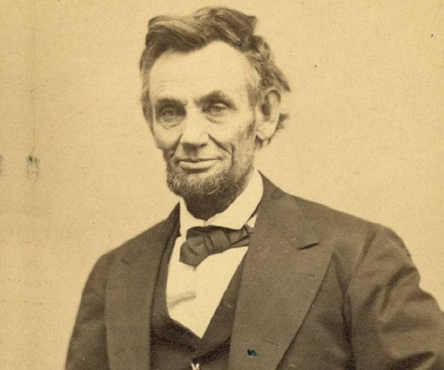 Abraham Lincoln Biography Facts, Childhood, Family Life & Achievements