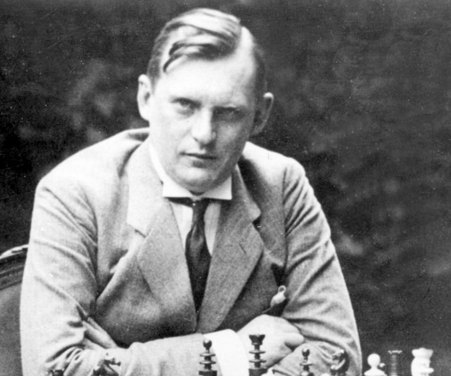Alexander Alekhine mysterious death - Secret services and chess