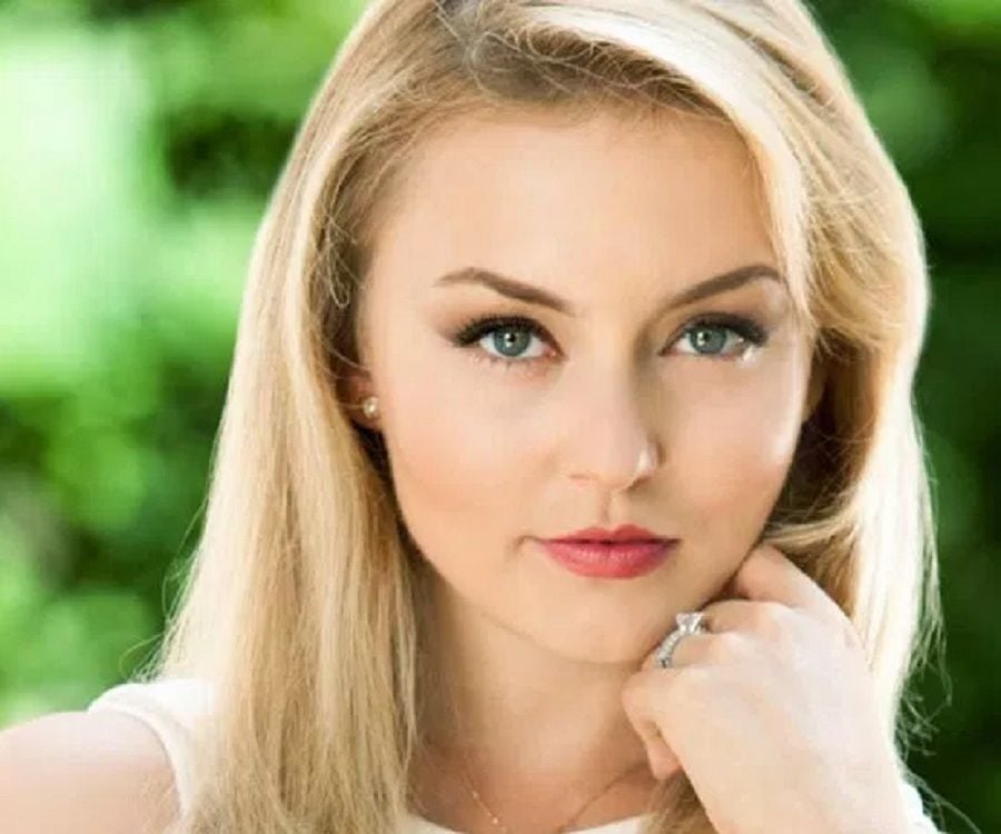 Angelique Boyer family in detail: mother, father, frother, boyfriend -  Familytron