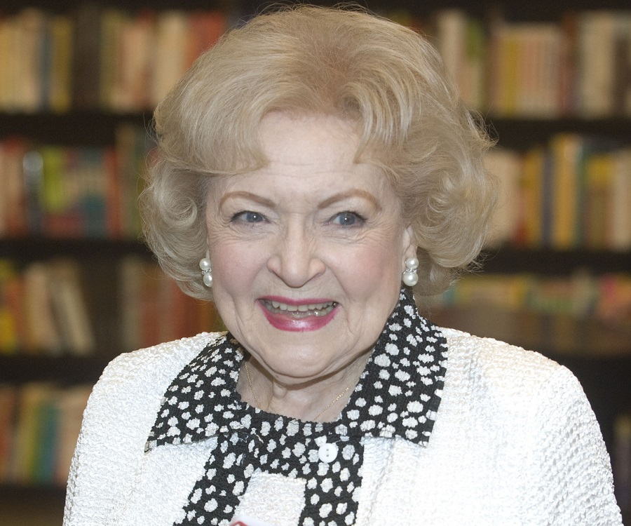 Betty White Biography - Facts, Childhood, Family Life & Achievements