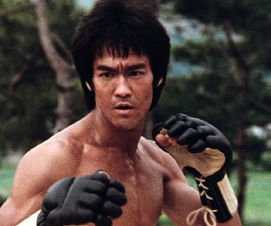 Bruce Lee Biography Facts, Childhood, Family Life & Achievements