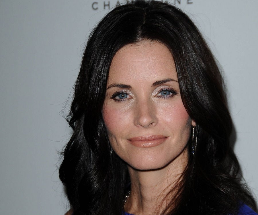 Courteney Cox Biography - Facts, Childhood, Family Life & Achievements