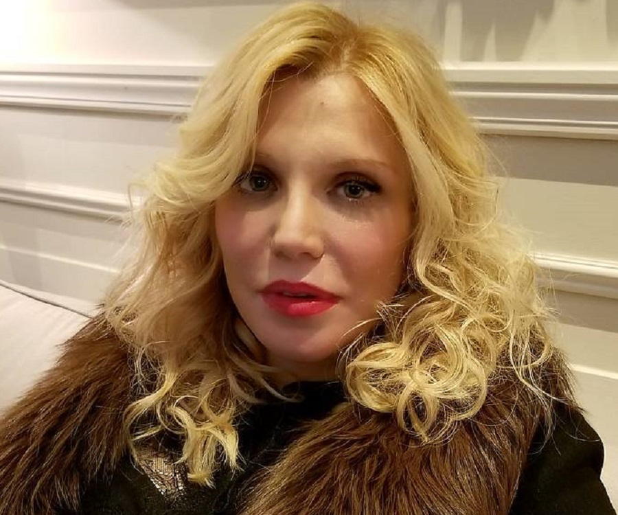 900px x 750px - Courtney Love Biography - Facts, Childhood, Family Life & Achievements