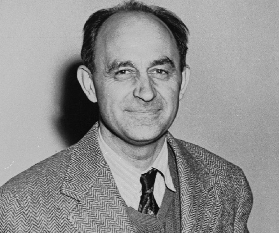 Enrico Fermi Biography - Facts, Childhood, Family Life & Achievements