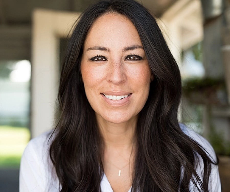 Exploring Joanna Gaines’ Anti-Aging Skincare Line – BecomeGorgeous.com