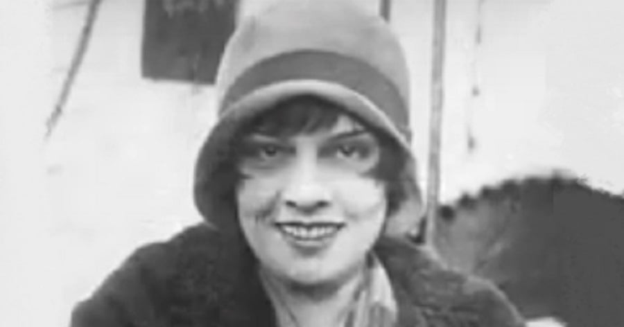 Anita Loos Biography - Childhood, Life Achievements & Timeline