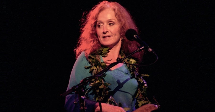 Bonnie Raitt Biography - Facts, Childhood, Family Life & Achievements