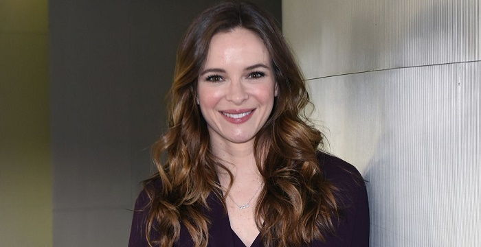 Danielle Panabaker Sex And The Single Mom Xxx Pics
