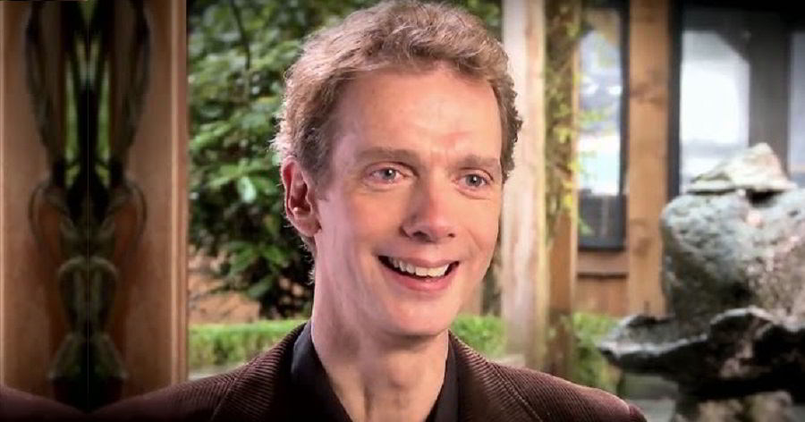 Doug Jones (actor) - Wikipedia