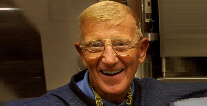 Lou Holtz Biography – Facts, Childhood, Family Life, Achievements