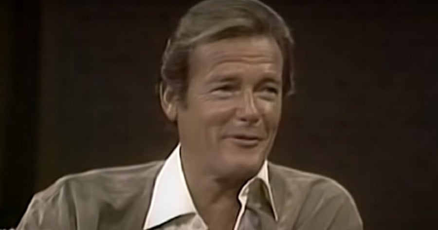 Roger Moore Biography - Facts, Childhood, Family Life & Achievements