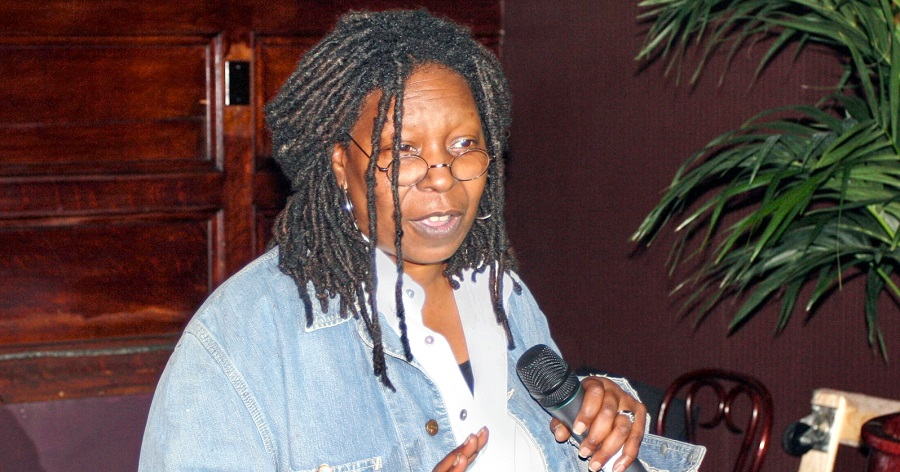 Whoopi Goldberg Biography - Childhood, Life Achievements & Timeline