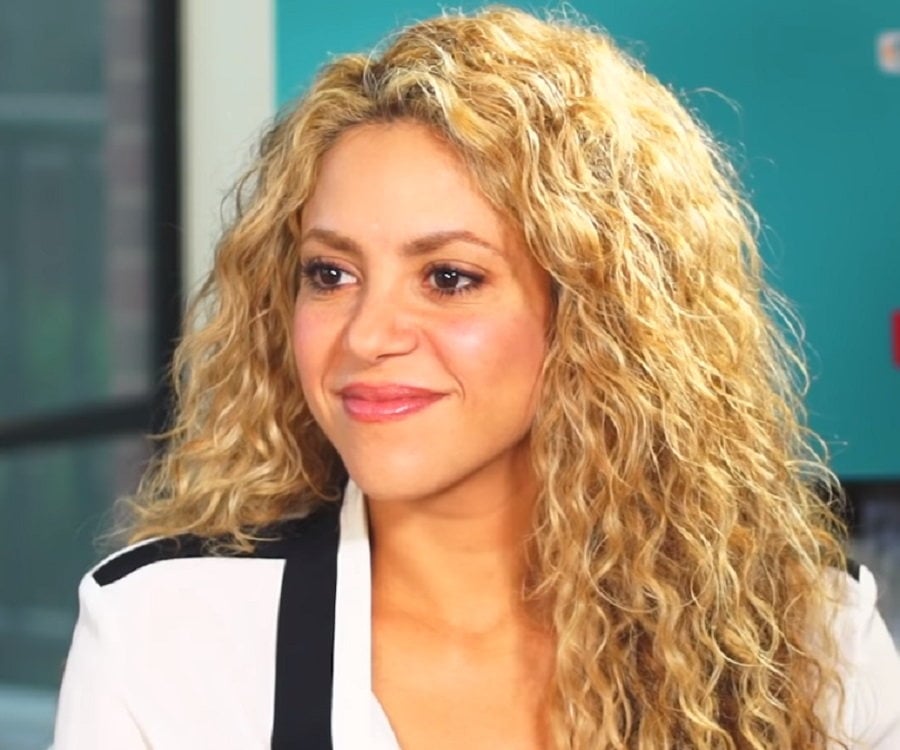 Shakira Biography Facts, Childhood, Family Life & Achievements