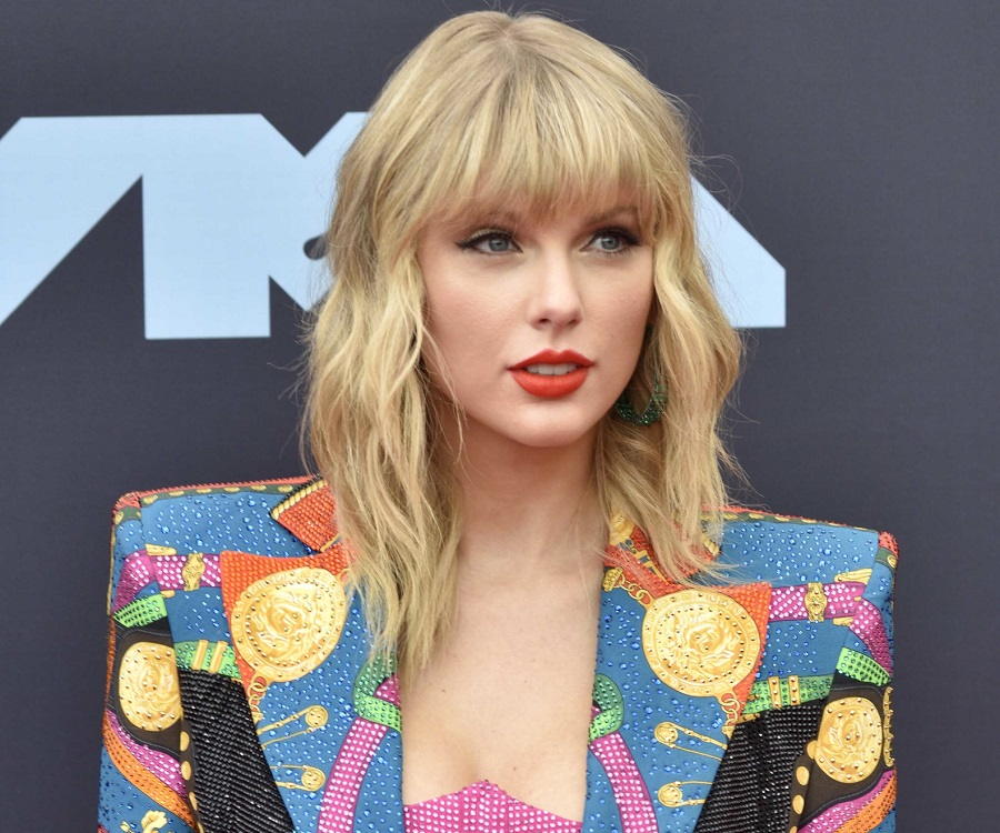 Taylor Swift Biography Facts, Childhood, Family Life & Achievements