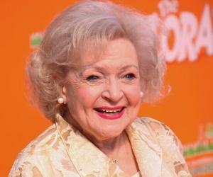 Betty White Biography - Facts, Childhood, Family Life & Achievements