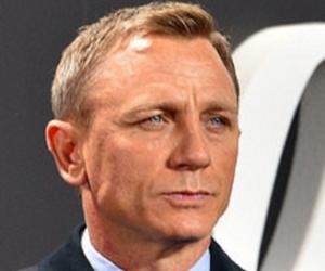 Daniel Craig Biography - Facts, Childhood, Family Life & Achievements