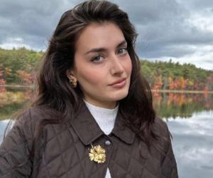 Jessica Clements – Bio, Age & Family Life