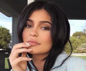 Kylie Jenner Biography