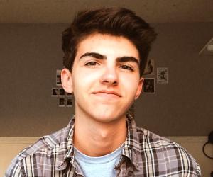 Nick Camryn - Bio, Facts, Family Life of YouTuber